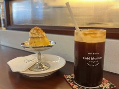 -Café Monson