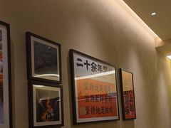 -阿瓦山寨·湘菜现炒·剁椒鱼头王(咸阳总店)