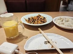 -东方饺子王(重庆路亚泰店)