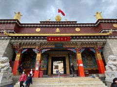 -噶丹松赞林寺