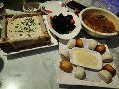 -阿三鱼头泡饼·家常菜