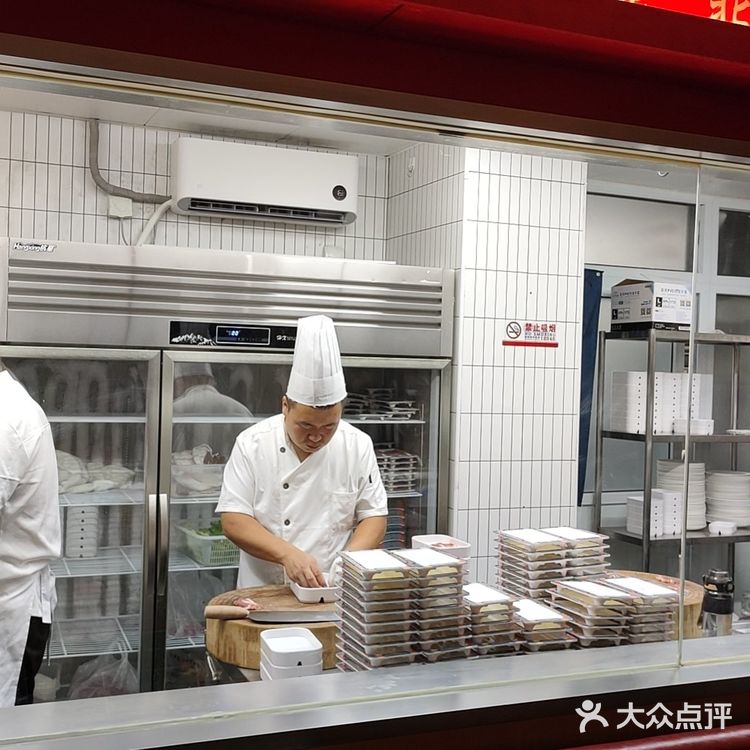 北京首家铜锅涮肉自助随便一吃就回本！京门万福