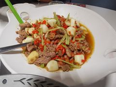 小炒黄牛肉-良厨本味· 老坛剁椒鱼头(深南腾讯店)