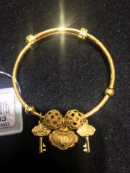 -周大福CHOW TAI FOOK(宝山苏宁易购店)