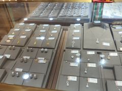 -品真阁华夏典当行(四通桥店)