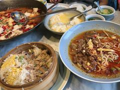 自贡水煮牛肉-懒人盐府人家(航天桥店)
