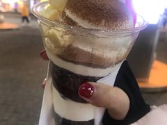 -DQ·蛋糕·冰淇淋(大宁国际商业广场店)
