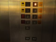 电梯-莫泰酒店(上海虹桥北新泾地铁站天山路店)