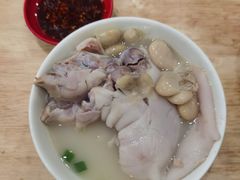 -雷祖芳老妈蹄花店