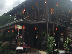 -Dash Teak House