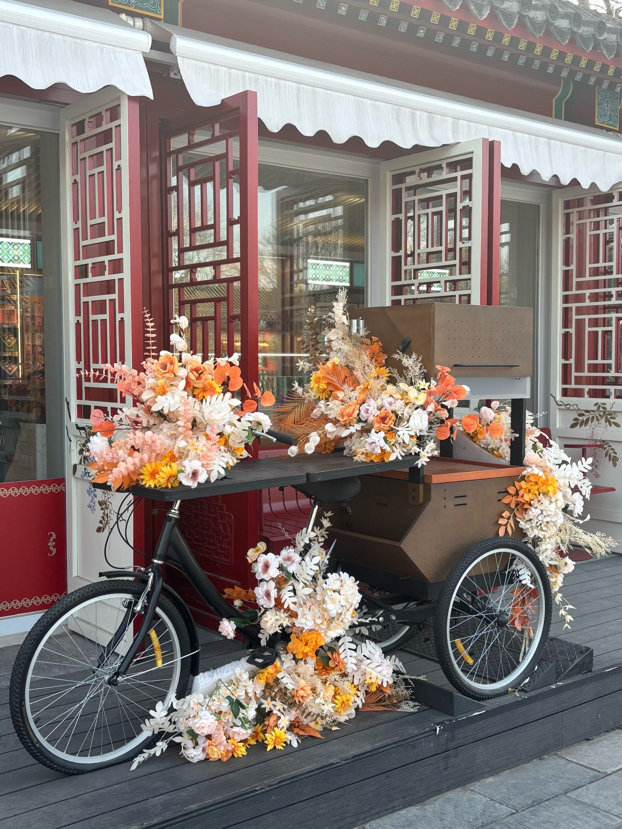 爱的主题花车浪漫开启