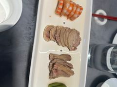-HOMES上海本帮菜(襄阳公园店)