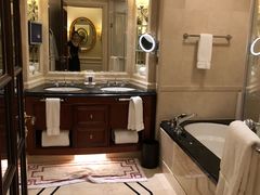 -广州富力丽思卡尔顿酒店