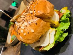 经典芝士汉堡-HIGH FIVE哈福手工汉堡(桂林路店)