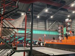 -极限PLAY运动娱乐新世界·团建派对潮玩休闲馆·室内蹦极高空游乐园