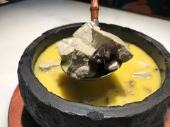 石锅河蚌炖黑豆腐-佬麻雀·剁椒鱼头(京基KK One店)