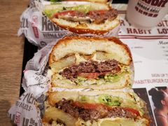 -The Habit Burger Grill 哈比特汉堡(爱琴海店)