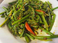 -明记烧鱼美味店