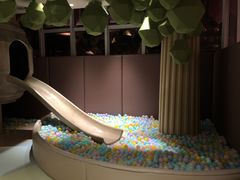 -水桶王国主题餐厅·聚会·生日派对·亲子活动·家庭套餐(亚龙湾希尔顿店)