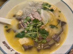 金汤酸萝卜老鸭粉丝汤-小杨生煎(深圳岗厦北店)