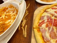 -玛格萝妮比萨屋(四平店)