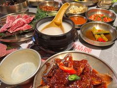 -草家酱蟹炭火烤肉店(珲春南路一店)