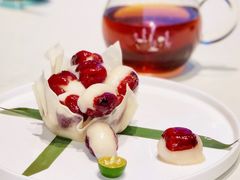 红衣少女-蝶园·装修中(BFC外滩金融中心店)