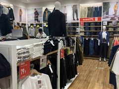 -优衣库(哈尔滨乐松广场店)