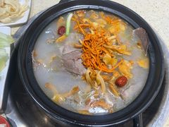 -九寨沟特色牦牛肉汤锅