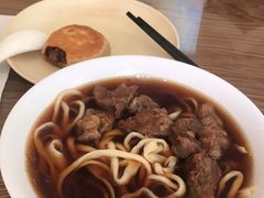 -清真吴记门钉肉饼·喜多利