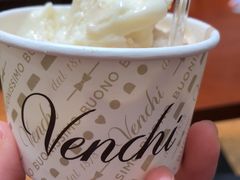 -VENCHI 闻绮(上海佛罗伦萨小镇店)