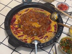 -卤校长重庆火锅(恒隆广场店)