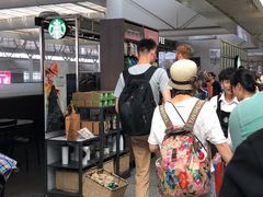 -星巴克(上海虹桥站2A检票口)