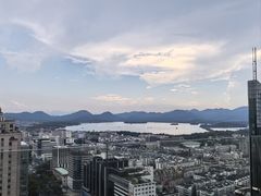 -Hi City·城市之巅