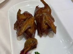 脆皮乳鸽-阿锋鲍鱼酒家美食汇(华安店)