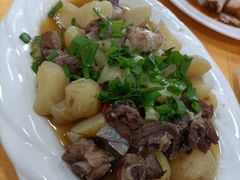 土豆烧排骨-荣生萝卜汤饭店