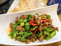 尖椒炒黄牛肉-英子补身汤(海兰路店)