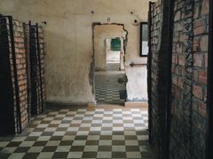 -吐斯廉屠杀博物馆