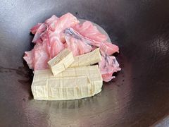 -老刘生态大鱼坊铁锅炖鱼(赛马场店)