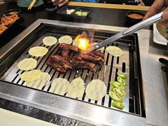 -臻牛烤肉