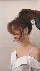 -MODEL'S HAIR