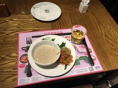 -彩蝶谷美食廊·粤式经典南番顺·铁板烧烤泰风味(广州长隆酒店)