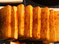 -茅草房·河畔园林火锅