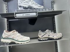 -SALOMON萨洛蒙(长沙国金街店)