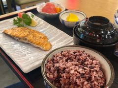 盐烤三文鱼套餐-八间(合生汇店)