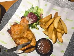 -JINNS锦时 steak&pizza(浸信会礼拜堂旧址店)