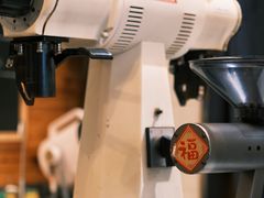 -Be Lived Cafe比例咖啡(摩天轮店)
