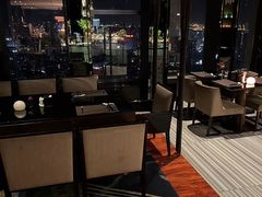 -唐拉雅秀酒店-西锦汇空中BBQ·思创餐厅
