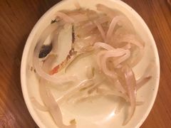-丽虹云南过桥米线(兴工街店)