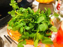 -鲜入围煮花胶鸡海鲜火锅